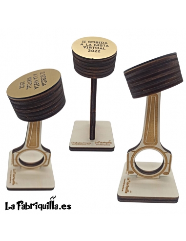 Trofeo formato "PISTÓN" en madera con parte superior articulada. Especial para pruebas automovilísticas. Fabriquilla